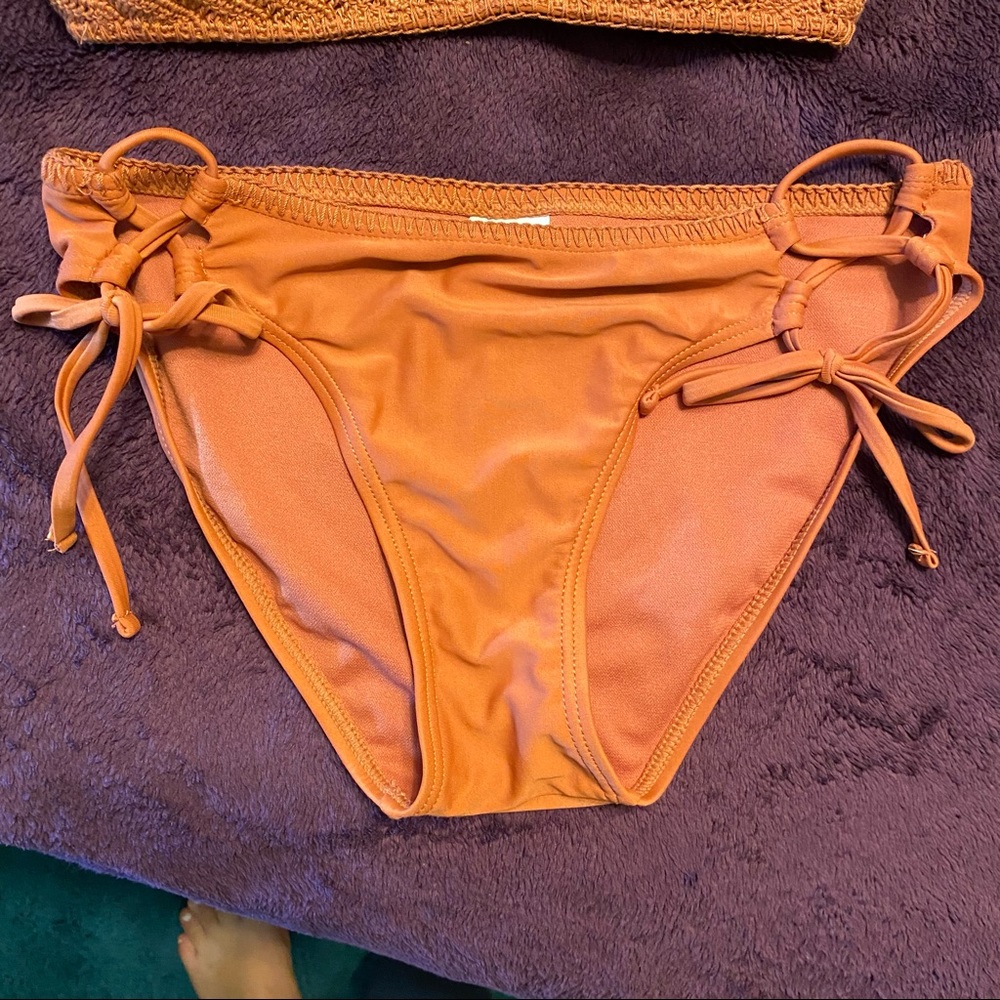 Target bathing suit - Picture 2 of 7